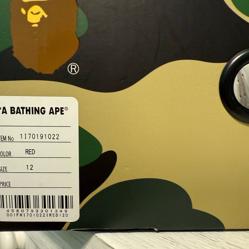 BAPE Bapesta Low Red/White Sneakers– Size 12 – Deadstock (2023) - Picture 6 of 6